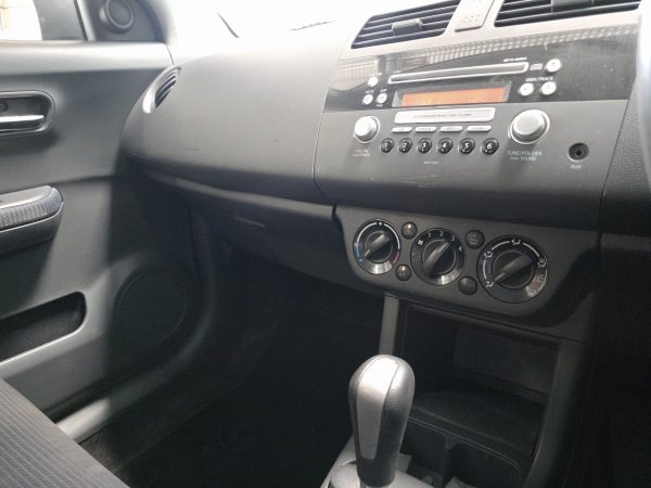 Suzuki Swift 2010 - Rego S137-AEX - Image 10