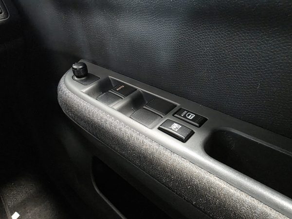 Suzuki Swift 2010 - Rego S137-AEX - Image 2