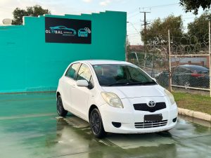 2006 Toyota Yaris White